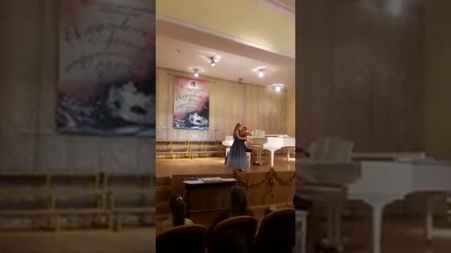 ``Хор охотников,, исполняет Шендо София 2 класс