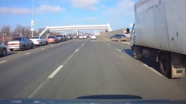 Камень в лобовое