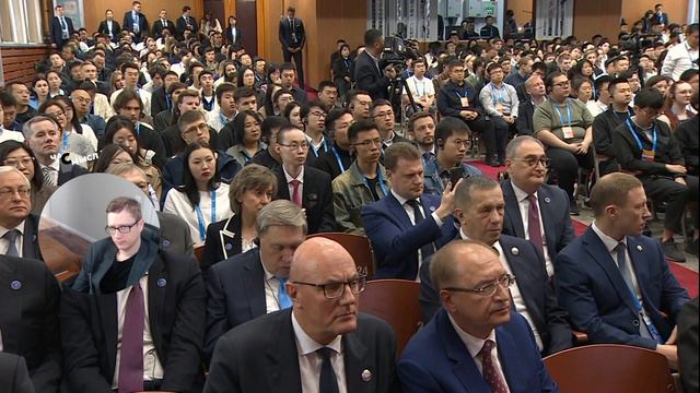 Смотрим видеозапись встречи Президента и студентов в Харбинском политехническом университете, Китай