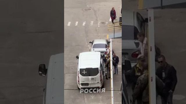 В Харькове один мужик все-таки решился выйти на улицу
