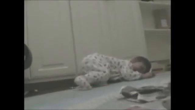 Малыш и газета