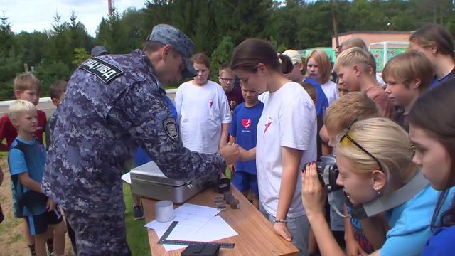 Зарядка со стражем порядка: Смоленский регион присоединился к общероссийской спортивной акции