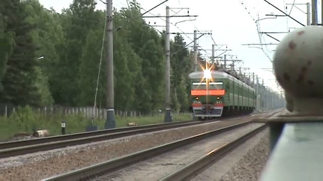 Электропоезд ЭТ2м-041 у Репино (RZD)