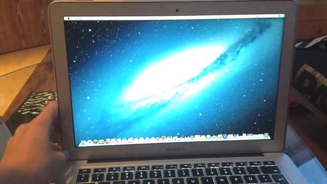Macbook Air 2013 review  (Deutsch/German)