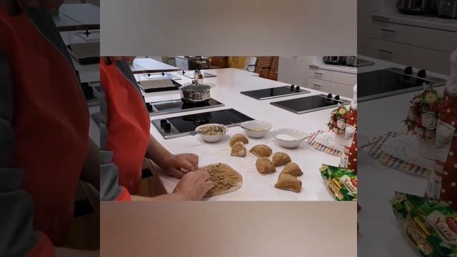 Плюшки с халвой.Видеоурок для Лаборатории вкуса.
