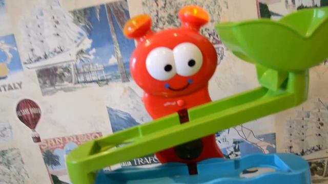 Развивающая игрушка "Гусеничная горка" (elc)