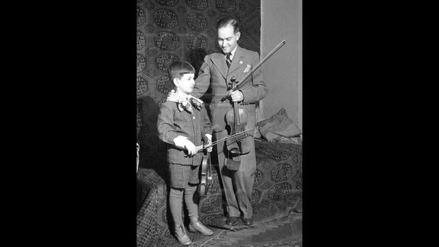 David & Igor Oistrakh Wieniawski Étude Caprice & Sarasate Navarra  Eliasberg, cond 1954 Live