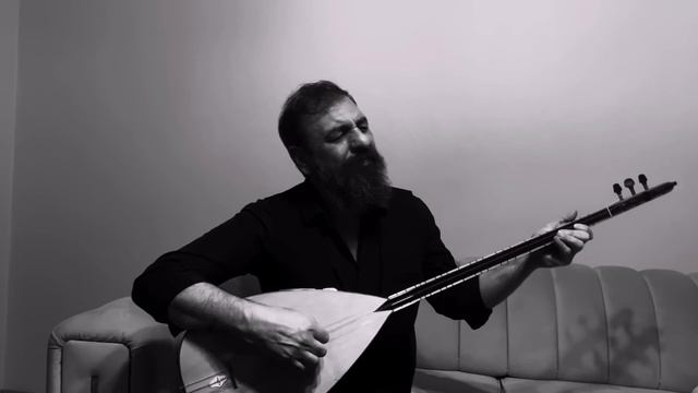 İlker Gürsan-Bu Dünyada Hevesi Kalmadı Deyin Gülmeyi severdi gülmedi deyin