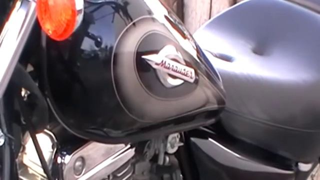Suzuki GZ 250 Marauder black
