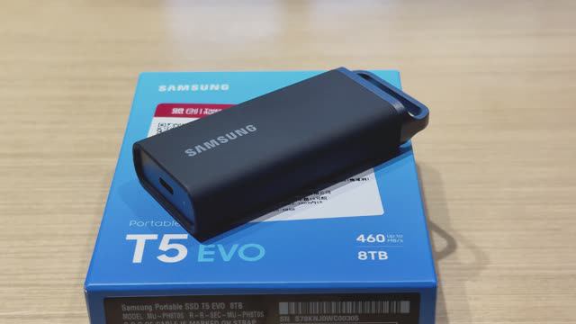Портативный твердотельный накопитель Samsung T5 EVO USB 3.2 8 ТБ