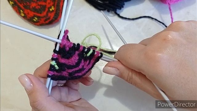 МК Вяжем Кубачинские джурабы. Часть 2.mp4