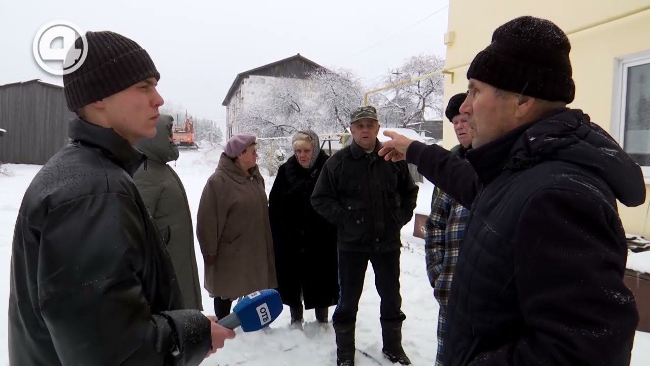 Жители в Новоасбесте остались без воды. Вынуждены делать водовод своими руками. Иначе не спастись