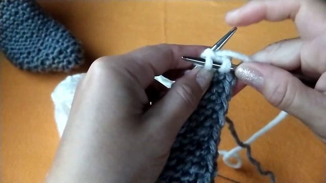 Следки из остатков пряжи ? из одного квадрата ✨ на двух спицах ?