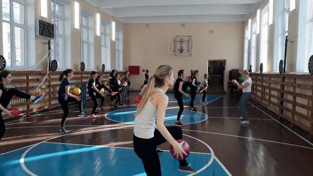 Функционально-силовая подготовка в отделении художественной гимнастики  2 курс.