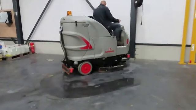 Comac opzit schrob/zuig machine type Ultra 85B