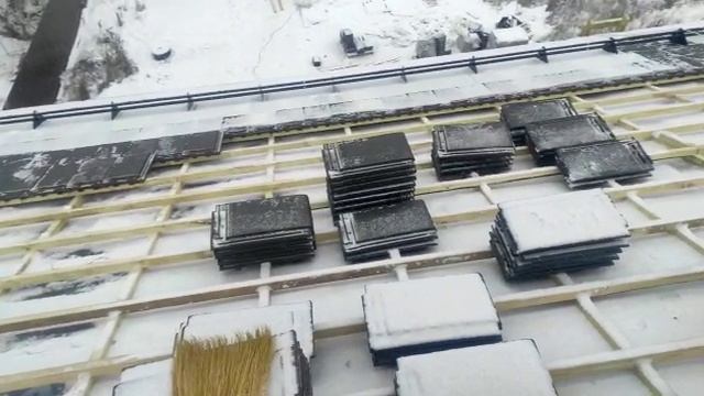 Монтаж кровли зимой )