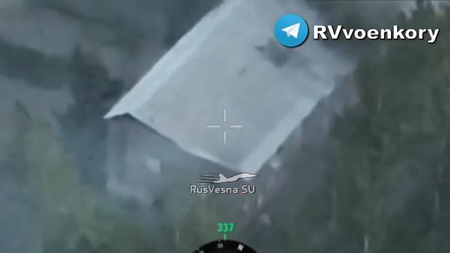‼️🇺🇦Уникальные кадры:дрон снимает охваченные боями пригороды Торецка,который штурмует армия России