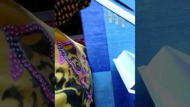 Кусочек торта с украшениями