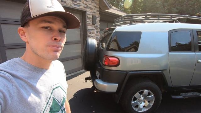 Hummer H3 vs. Toyota FJ Cruiser - A side by side comparison