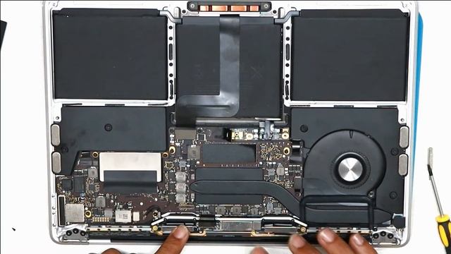 Apple Macbook Pro A1708 Screen Replacement. ఆపిల్ మాక్బుక్ ప్రో స్క్రీన్ భర్తీ తెలుగు వీడియో
