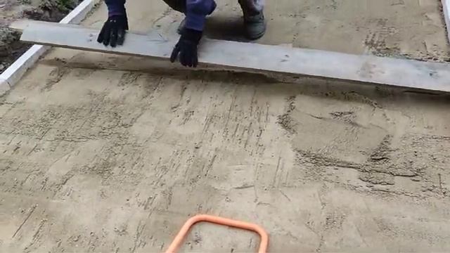 засыпка подушки под дорожку песком