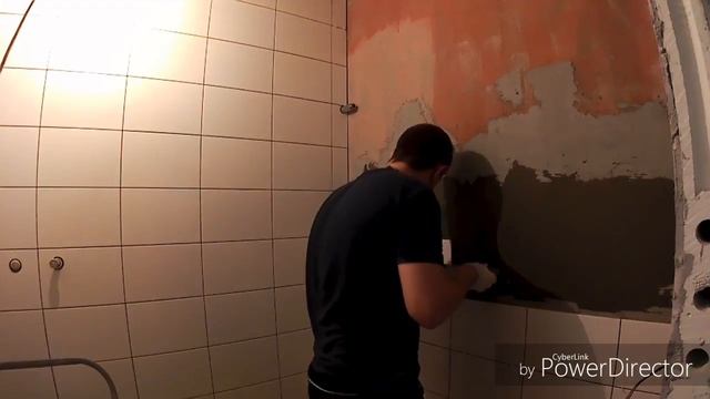 Процесс укладки плитки