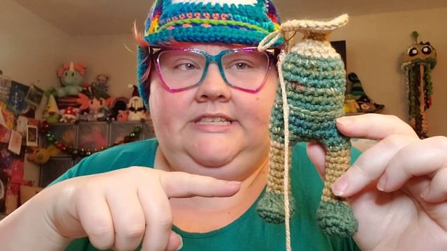 A WIP, A Finished Gift, & A Lil Uplifting Chat ?? Crochet Vlog