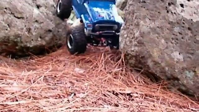 RC TOYOTA LAND CRUISER 40  *RUTA EN LAS RAICES*