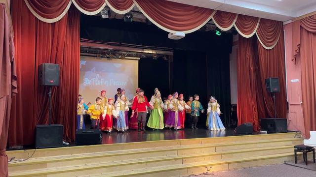 Группа народной песни ансамбля "Музыкальный серпантин", Частушки "Ложки деревенские".