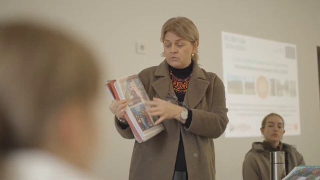 Once upon a time в Сколе. Музика: Хвилю Тримай "Хей-хай"