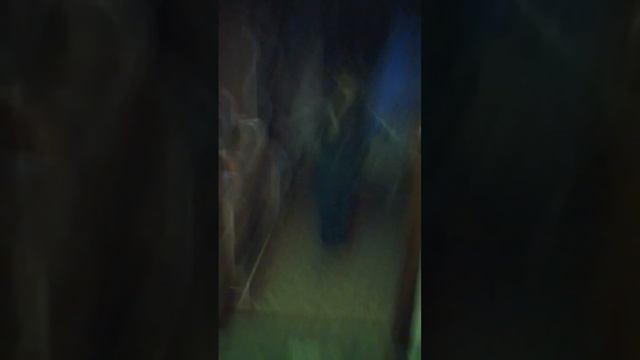 сербский мальчик дома 😨