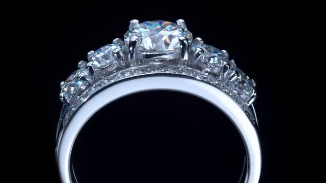 Кольцо из белого золота с выращенными бриллиантами GRACE