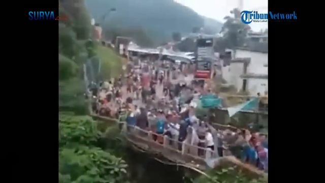 Suasana Mencekam ketika Kecelakaan Bus Masuk Sungai di Wisata Guci Tegal, Semua Penumpang Histeris