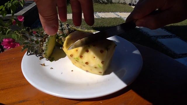 Чистим Ананас