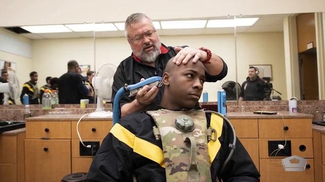 Haircut military  