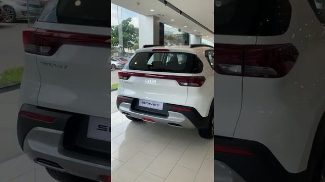 KIA Sonet 2023 giảm 50% thuế trước bạ