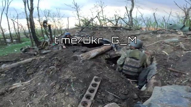 🇺🇦Позиции боевиков ВСУ сейчас выглядят так
📌Российские артиллеристы сровняли с землей окопы ВСУ