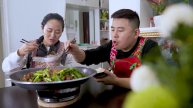 【超小厨】媳妇馋羊肉,“干锅羊杂”安排,爆辣羊肠羊肺羊肚,太给力了!