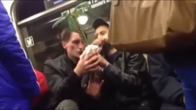 флористы в Киевском метро