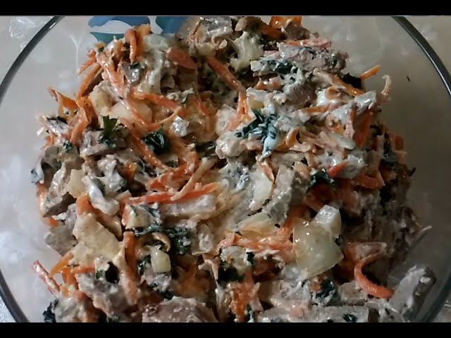 Простой и вкусный салат с куриной печенью.