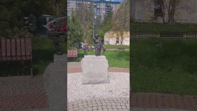 Памятник Фаина Раневская.