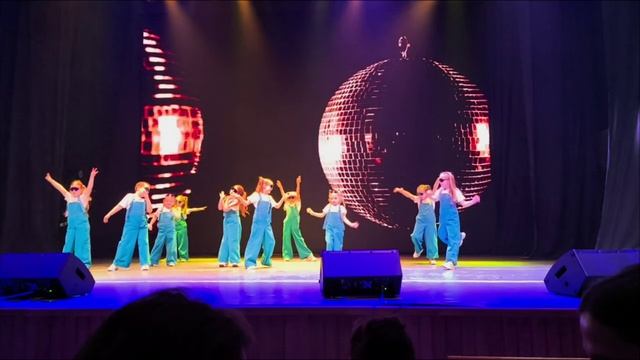 Отчетное выступление  Насти в DIAMOND DANCE