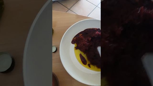Salade à la betterave rouge chaude ou froide