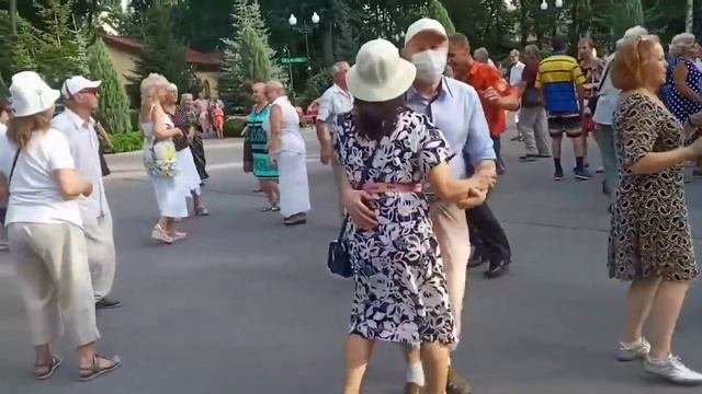 Белые туманы!!!??Танцы в парке Горького!!!??Харьков 2021