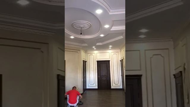 Дизайн холла коттедж Алматы.