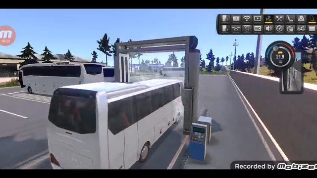 Вождение автобуса в игре Bus Simulitor Ultimiti