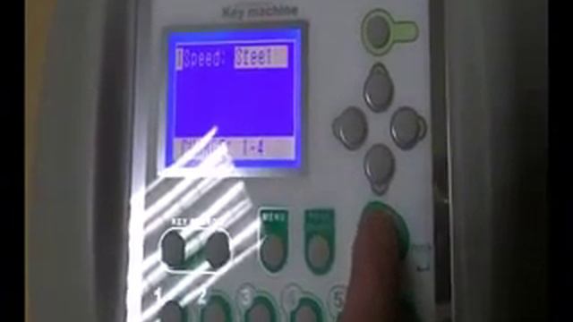 How to use Automatic V8 /X6 to make key without original keys