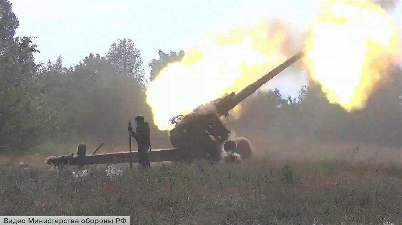Российские военные ударили высокоточным оружием по предприятиям энергетики Украины, работающим на...