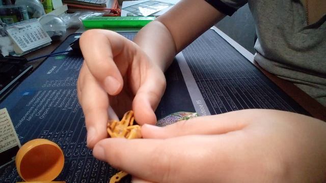 Распоковка киндэра. КостяTVplay