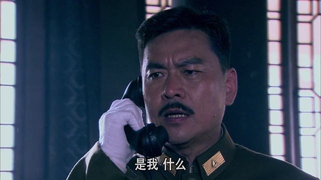 日軍戲弄花姑娘,怎料姑娘菜籃藏手雷,一手炸毀一車隊